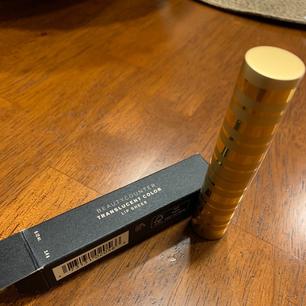 Beautycounter Translucent color lip sheer Nude